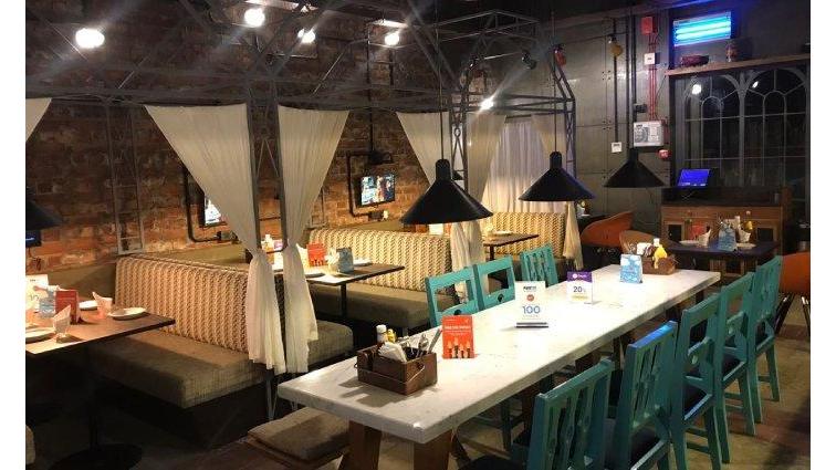 Cafe Delhi Heights
