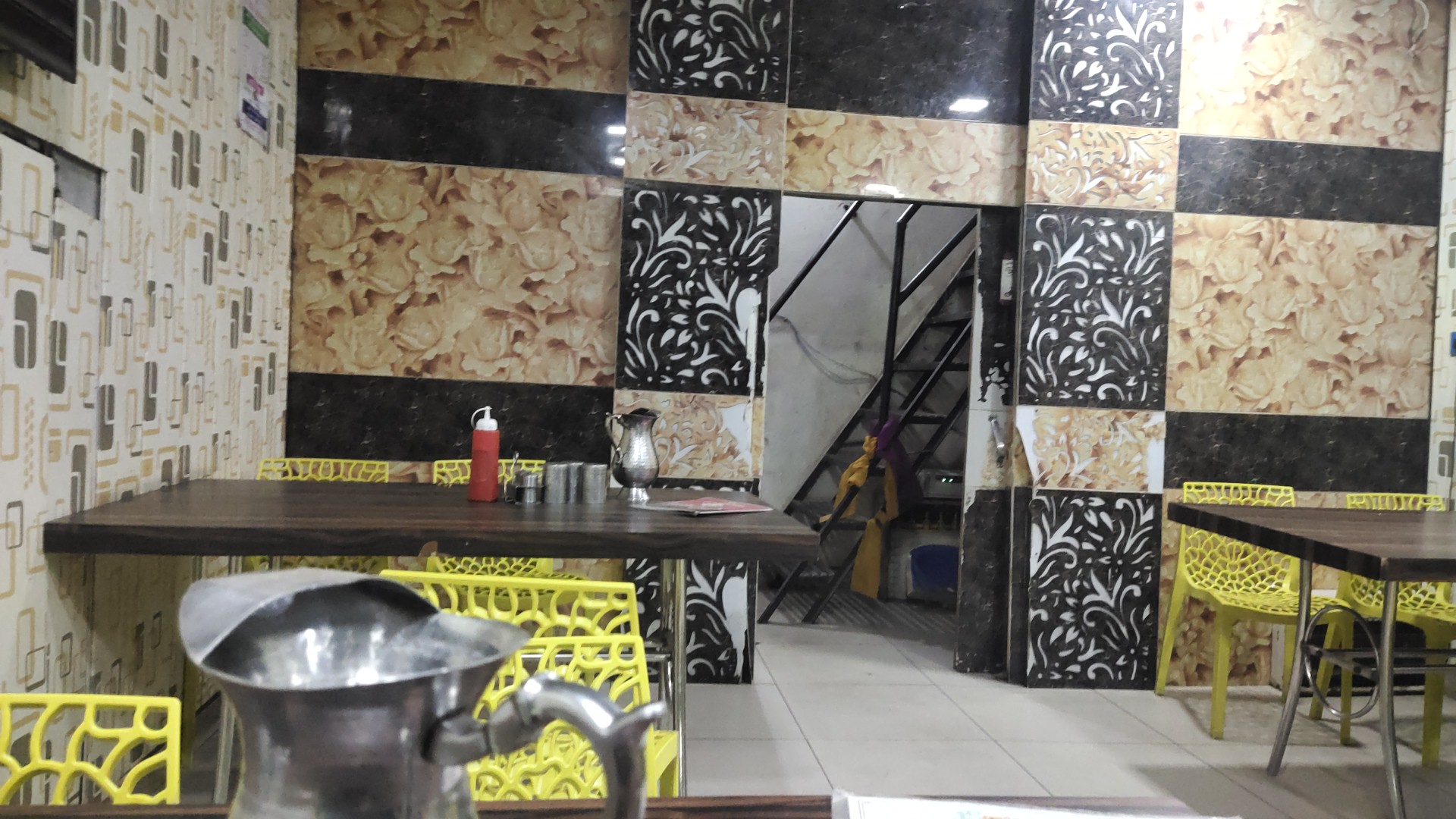 Shri Thall Restaurant