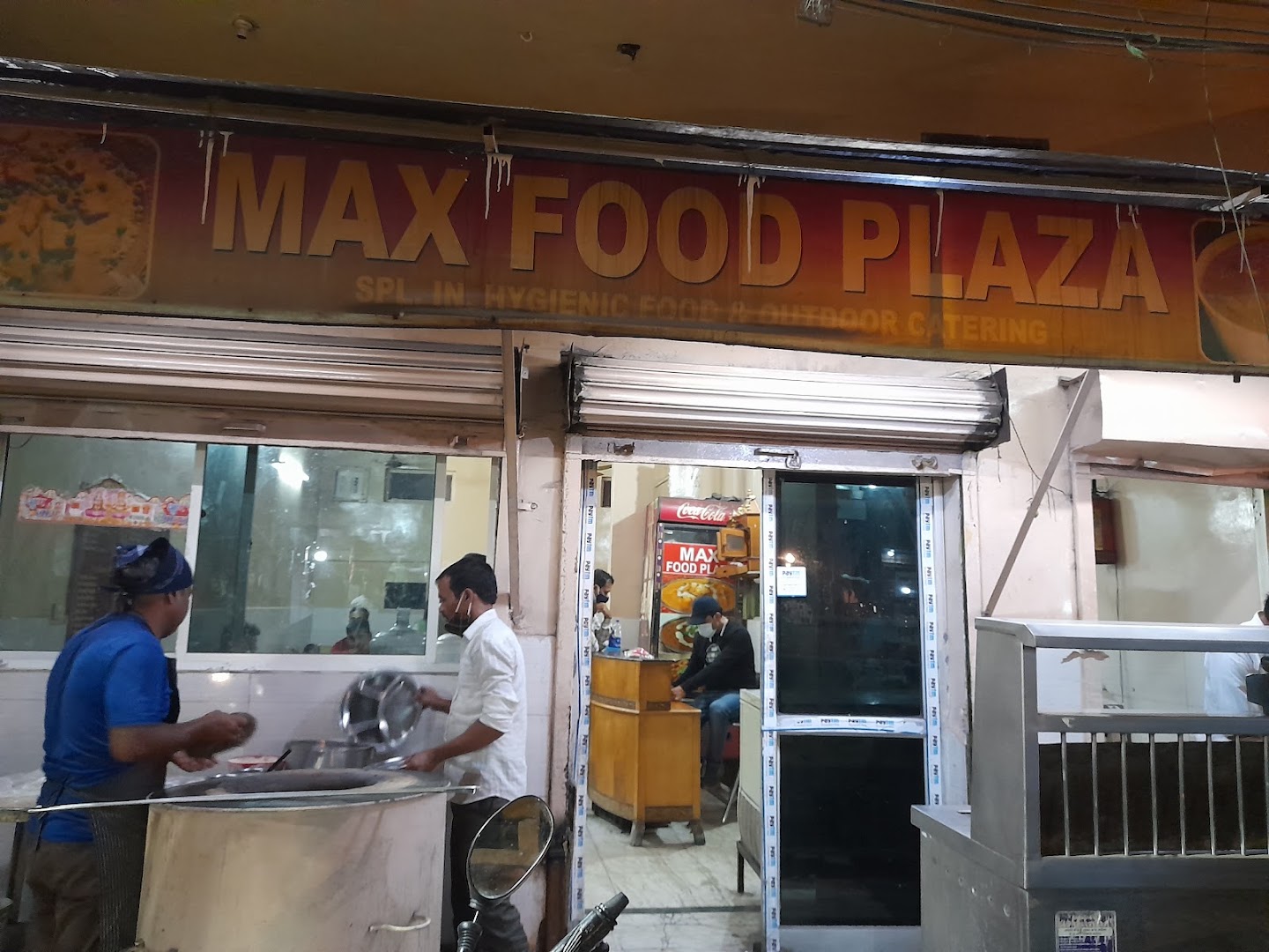 Max Food Plaza