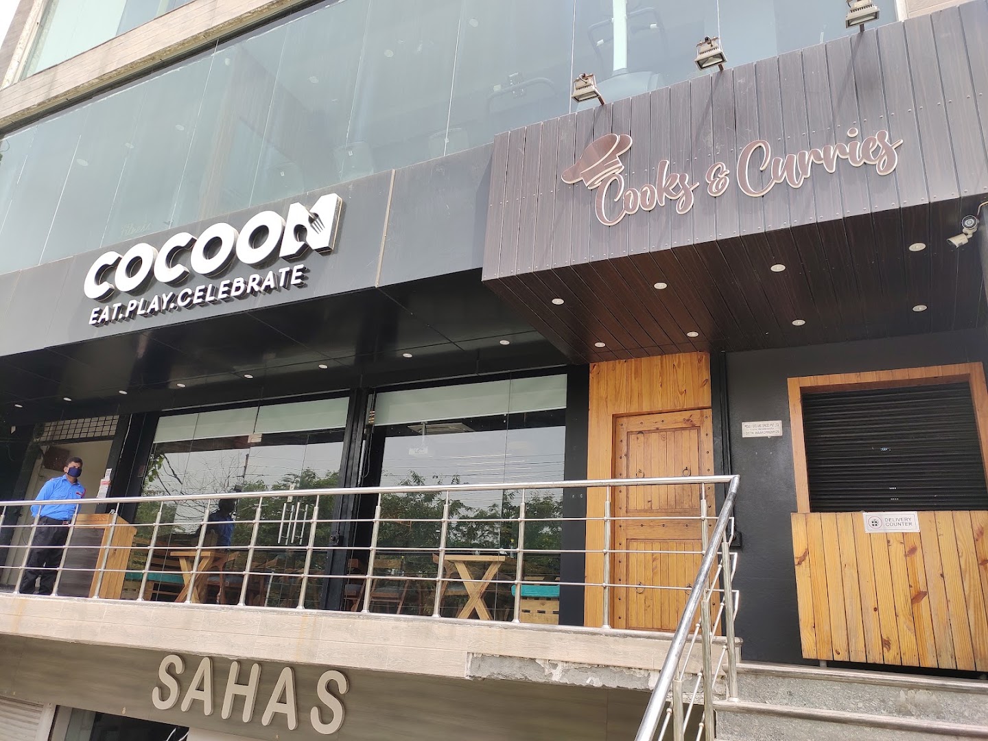 Cooks and Curries