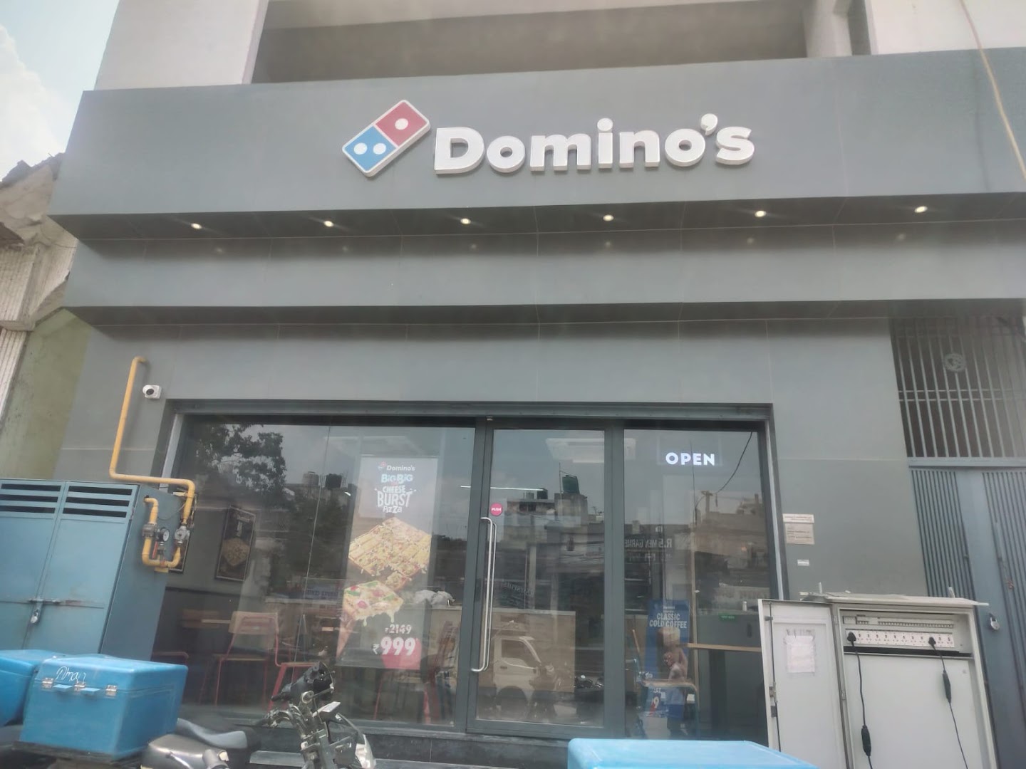 Domino's Pizza