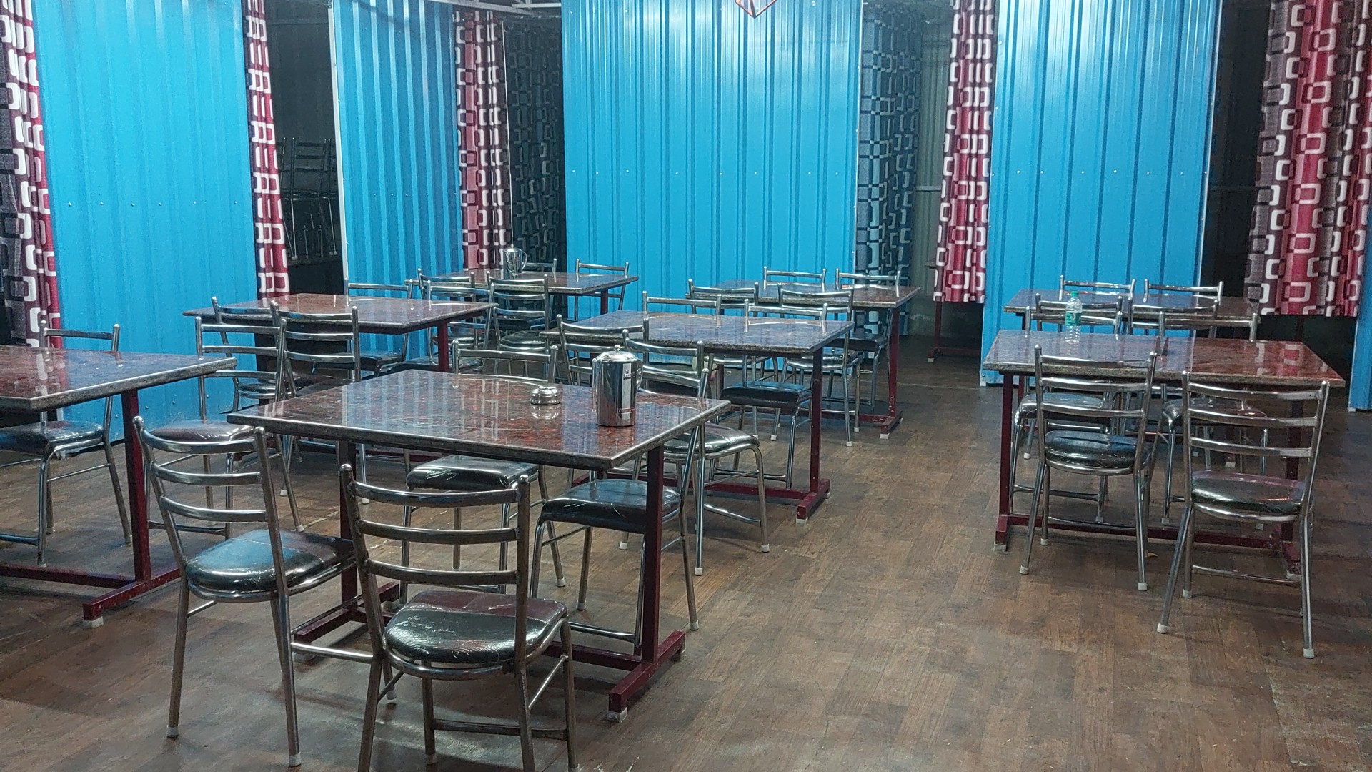 DG Andra style restaurant