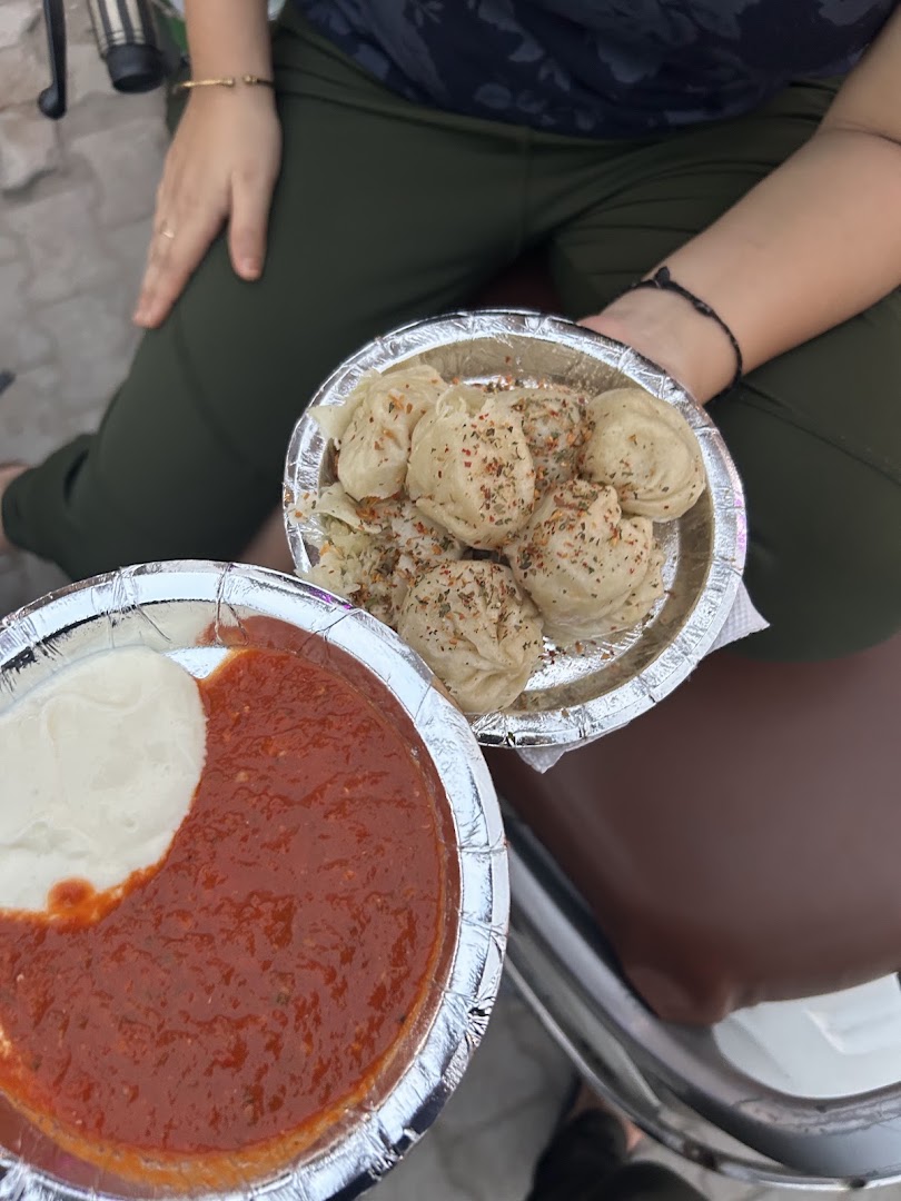 M2K Momos