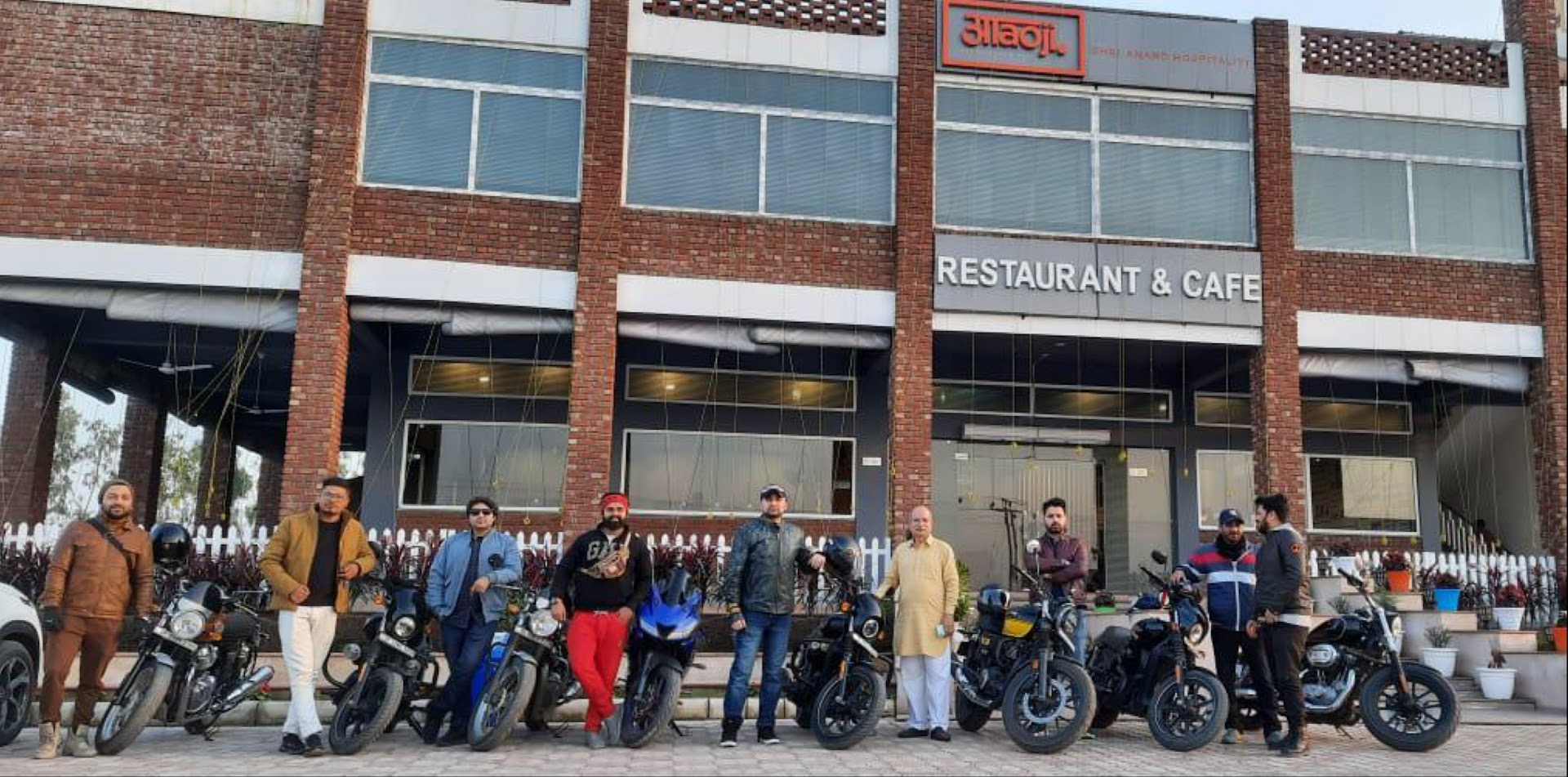 Aaoji Restaurant & Cafe