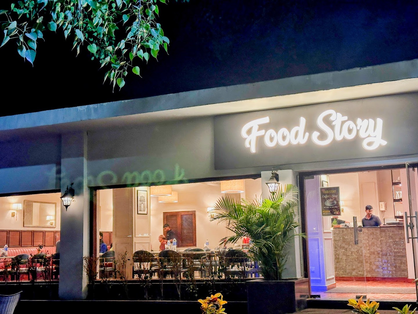 Food Story Restaurant