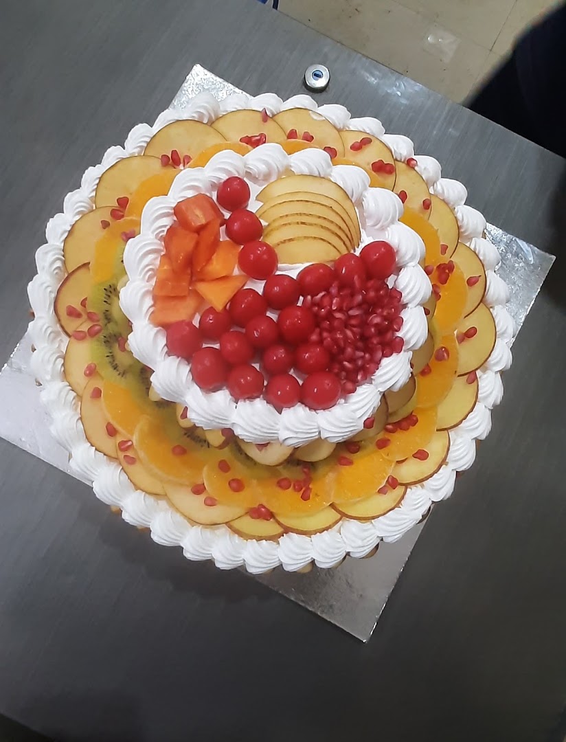 Eat N Treat Cafe - Best Pizza in Greater Noida