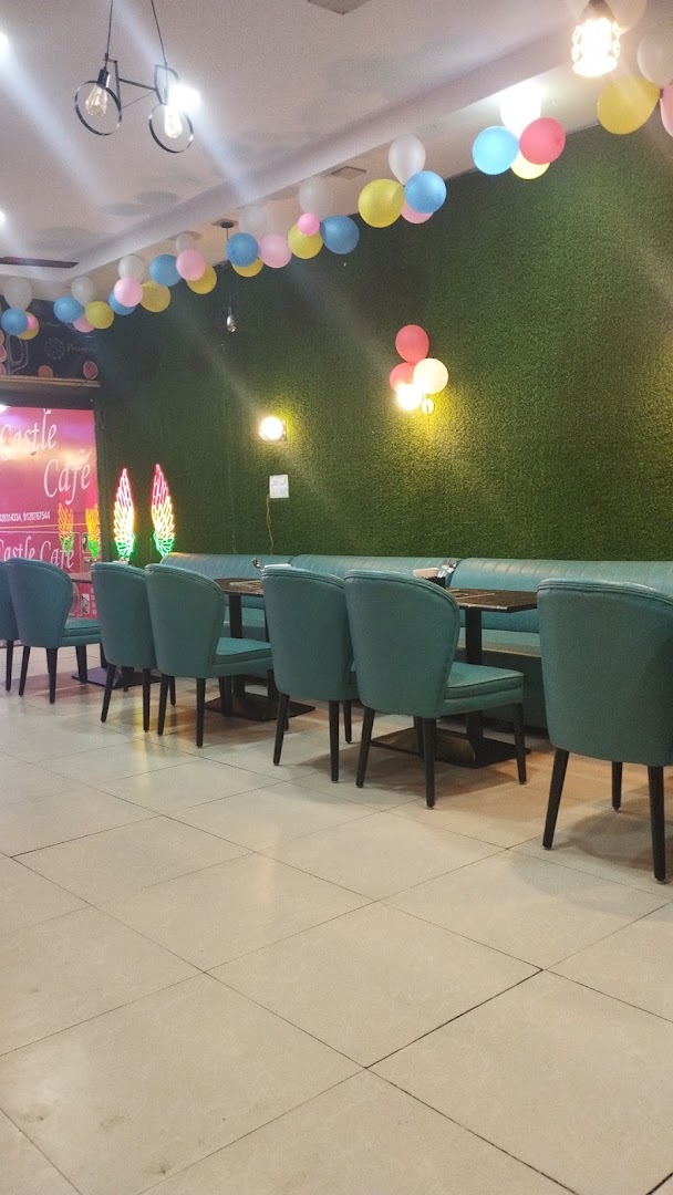 LOVE BITES CAFE