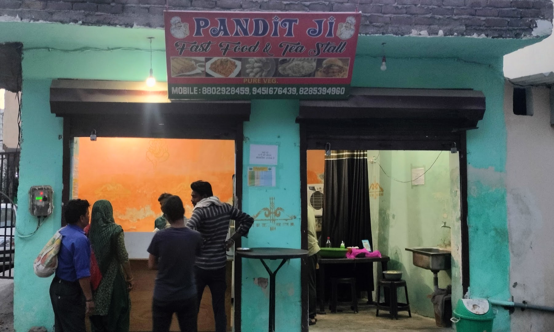 Pandit Ji Fast Food &Tea Stall