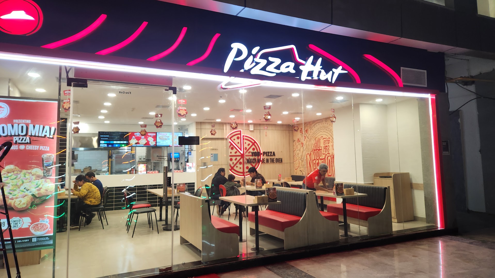 Pizza Hut | India Expo Plaza, Greater Noida