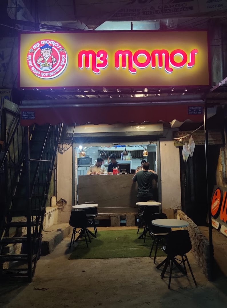 M3 Momos