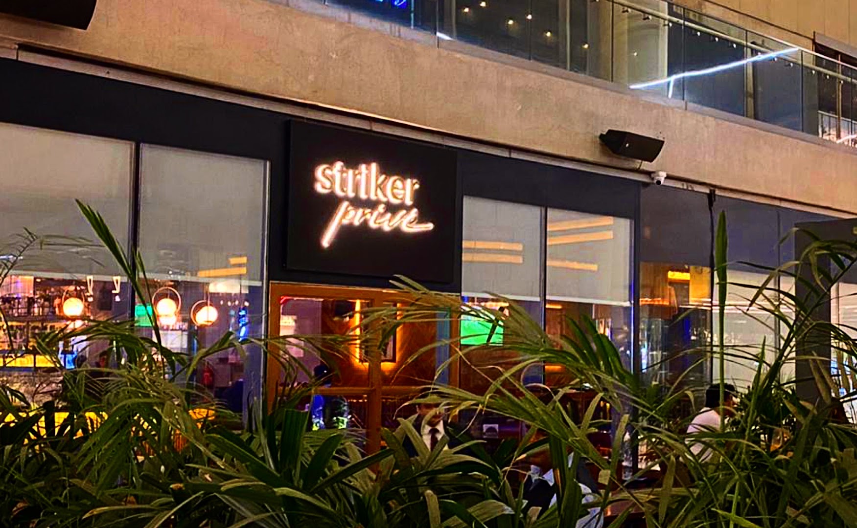 Striker Prive