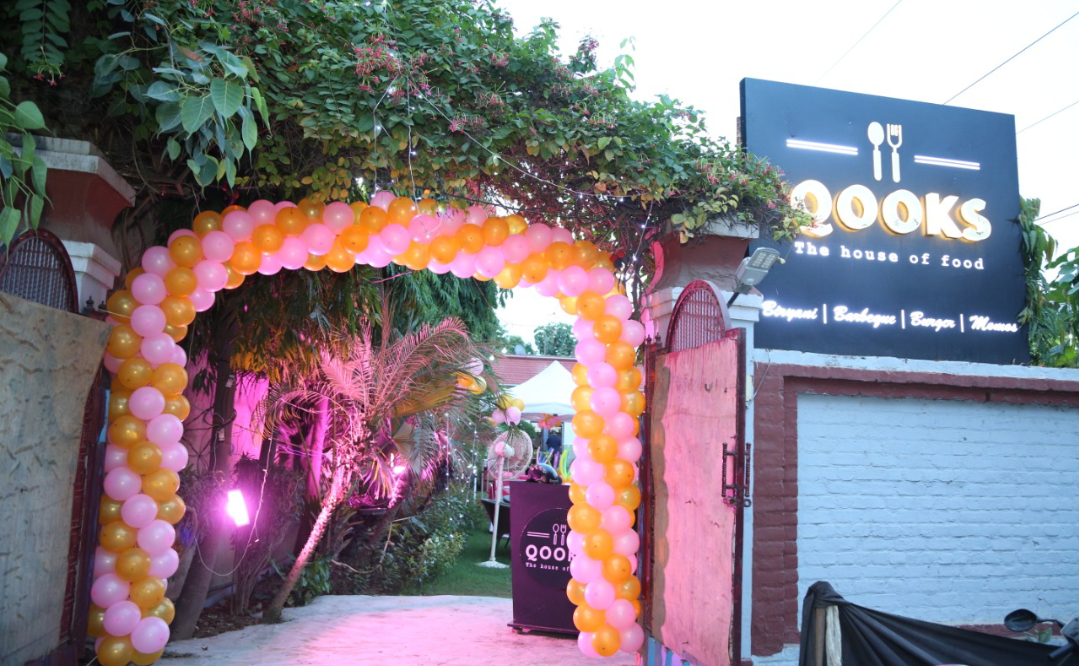 Qooks Courtyard