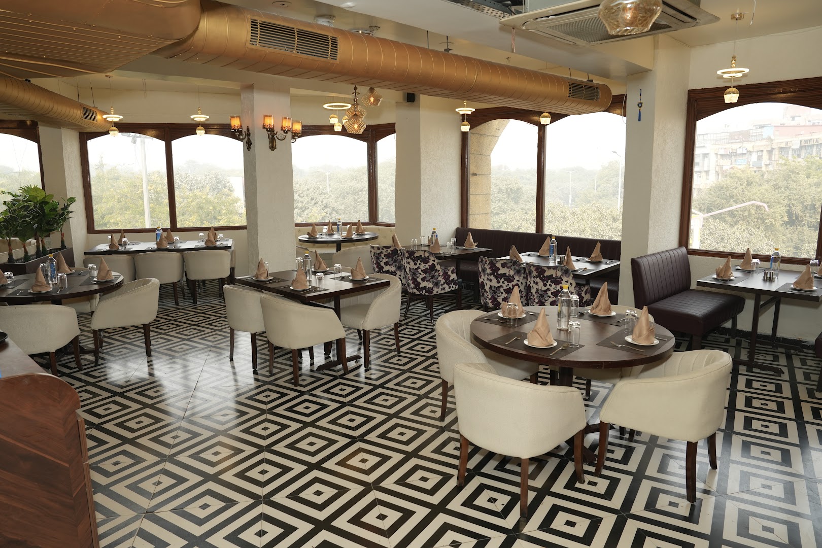 Oye! Punjab Fine Dining Restaurant & Bar