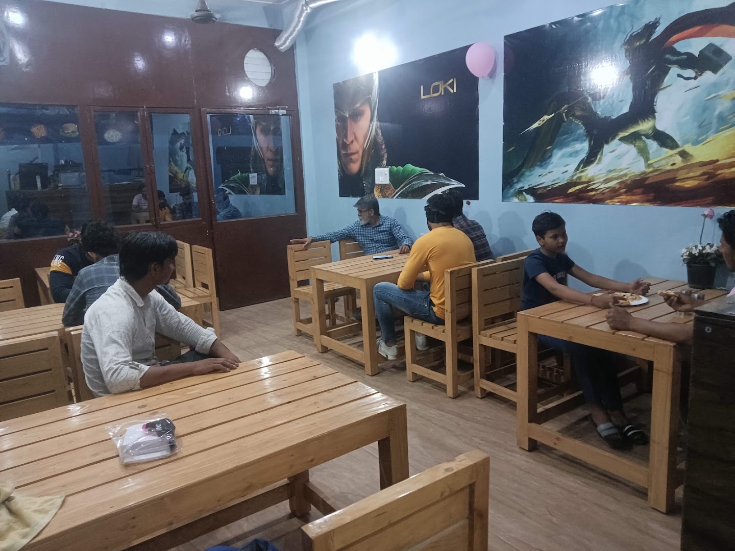 Loki Cafe & Restaurant