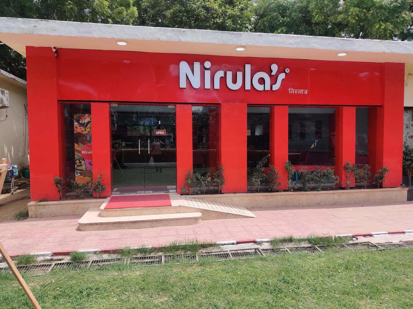 Nirula's Delhi Cantt.