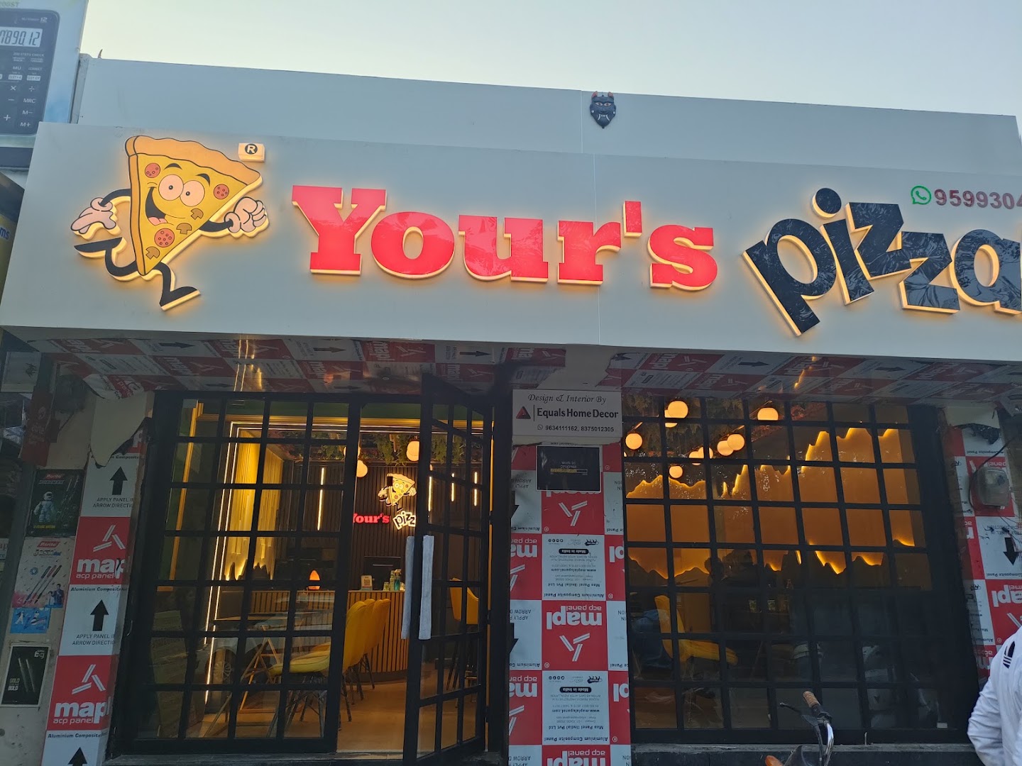 Your's Pizza