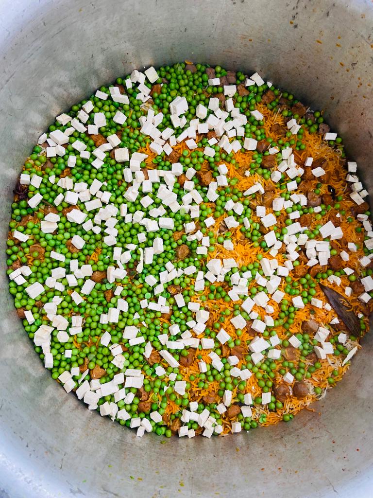 BABA MOHAN RAM VEG BIRYANI ECHHAR GR NOIDA