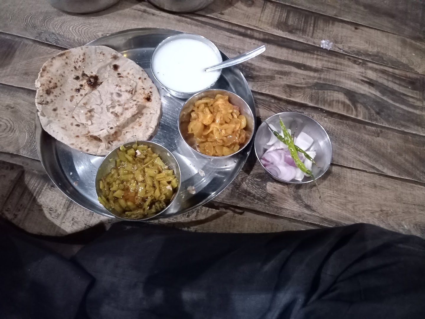 Jhilmil Rao Hotel
