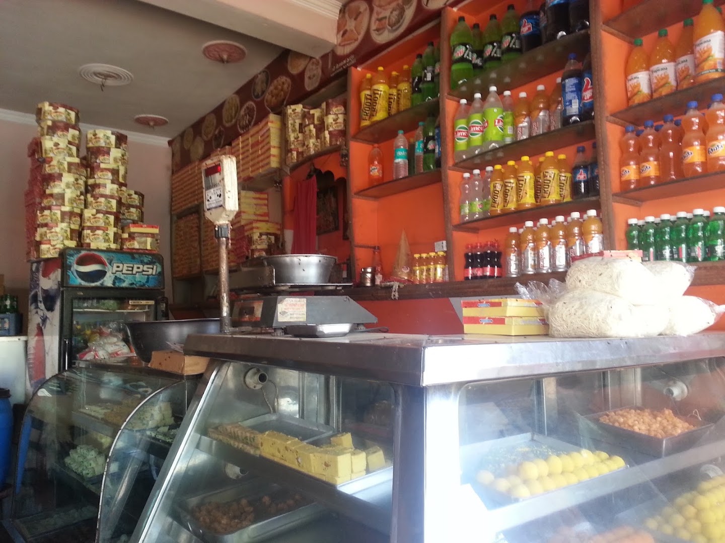 Arun Sweet & Catters