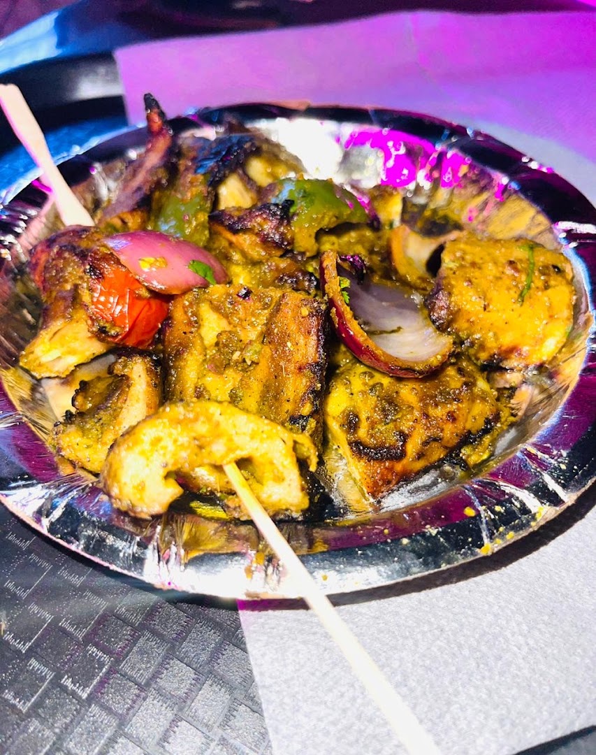 FOOD VILLAGE