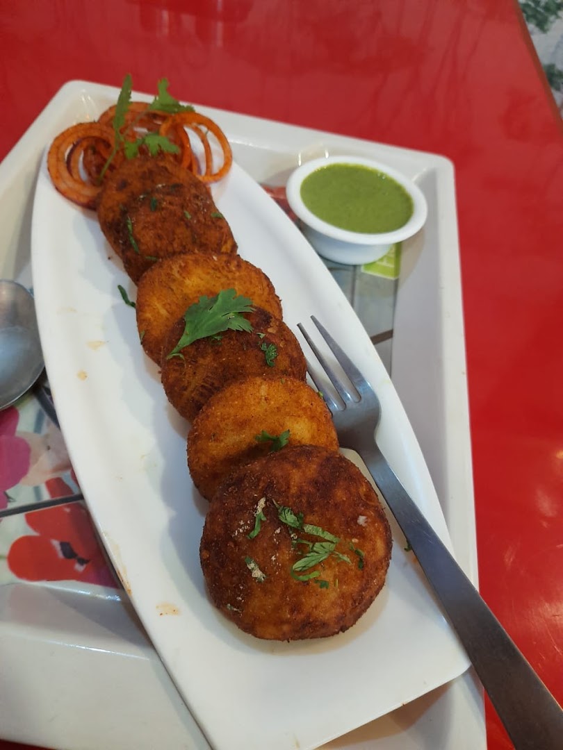 family indian food restaurant
