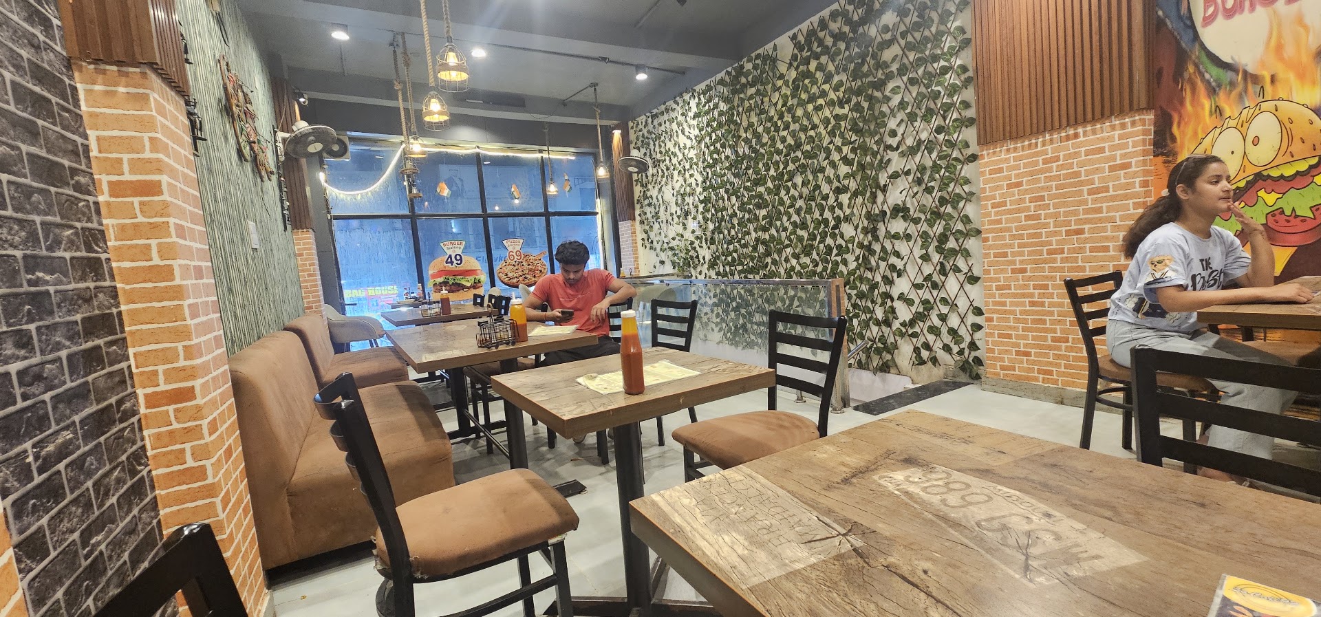 LA CAFE 92