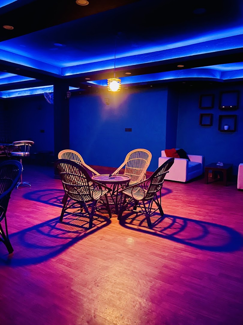 Big Break cafe & lounge