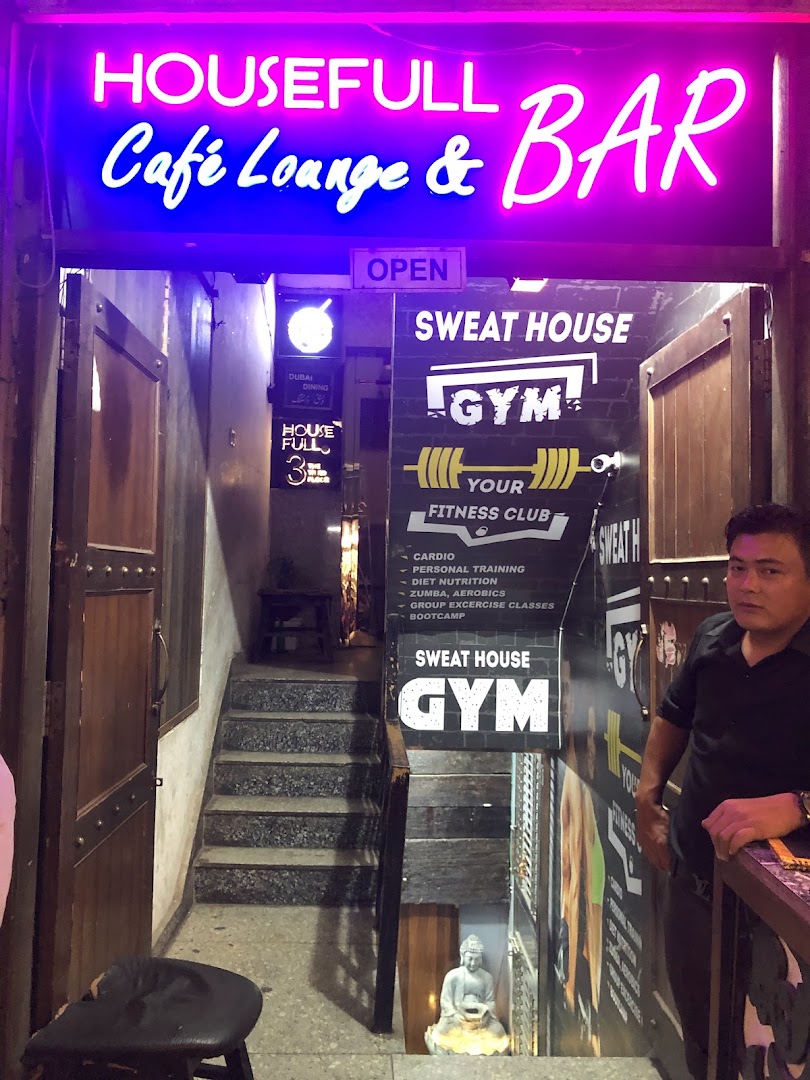 Housefull Cafe Lounge