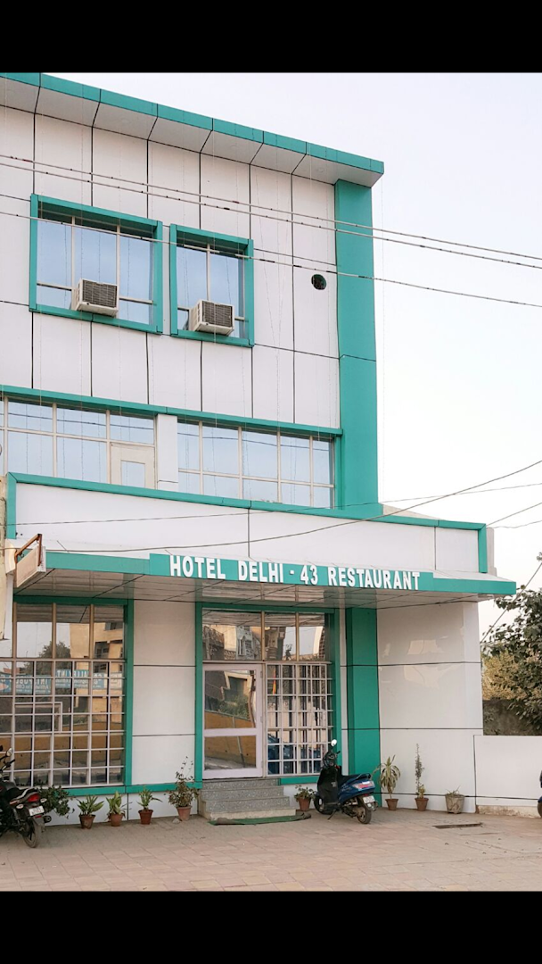 HOTEL DELHI-43