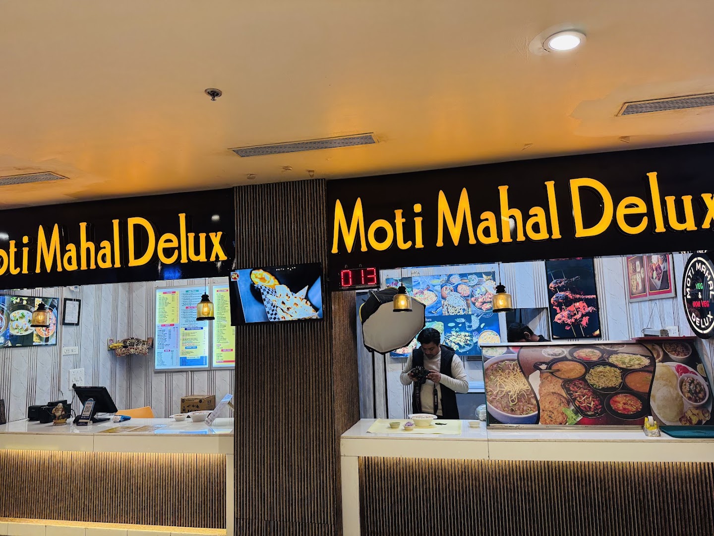 Moti Mahal Delux
