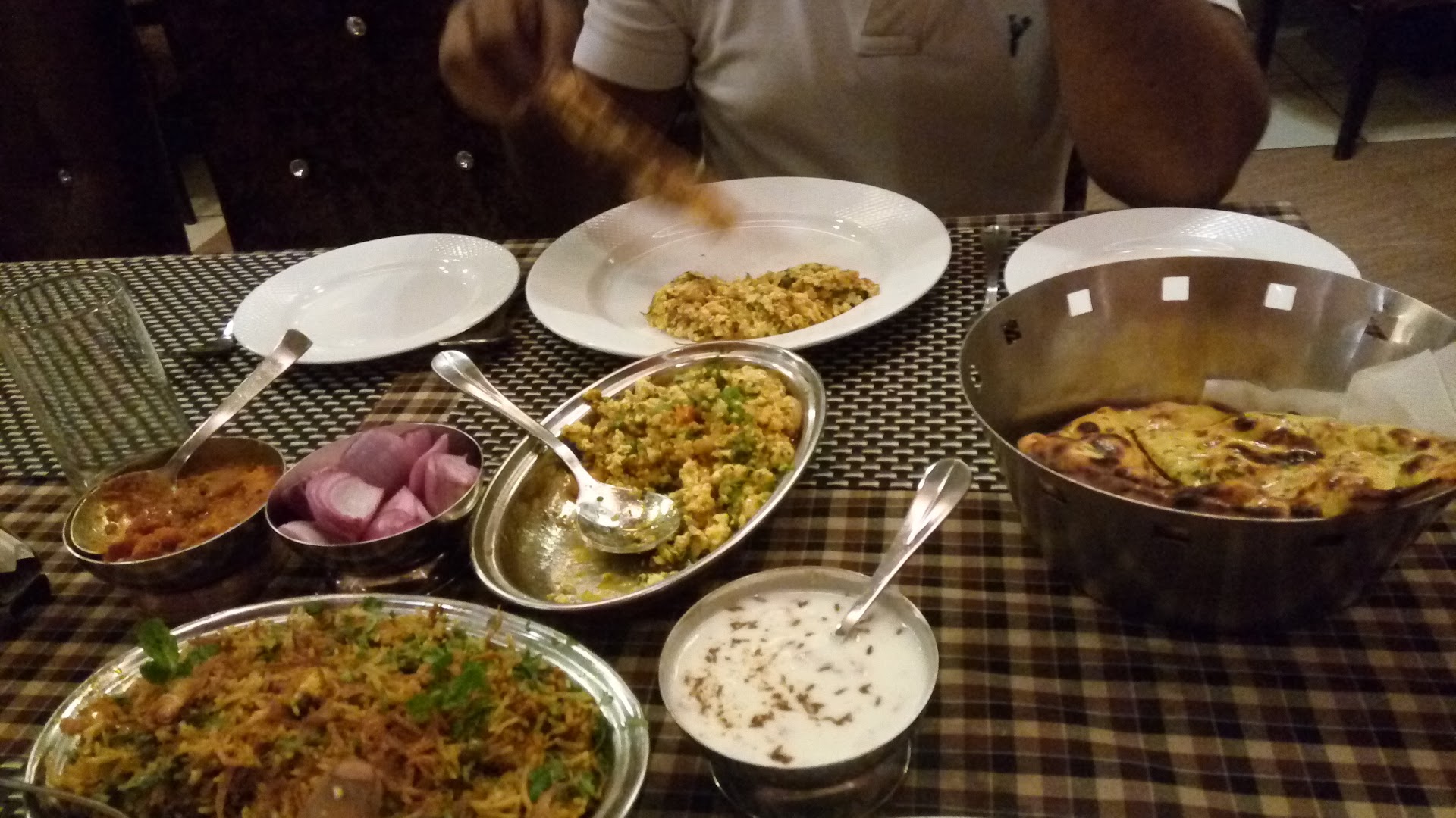 Bhai Sahab Hotel