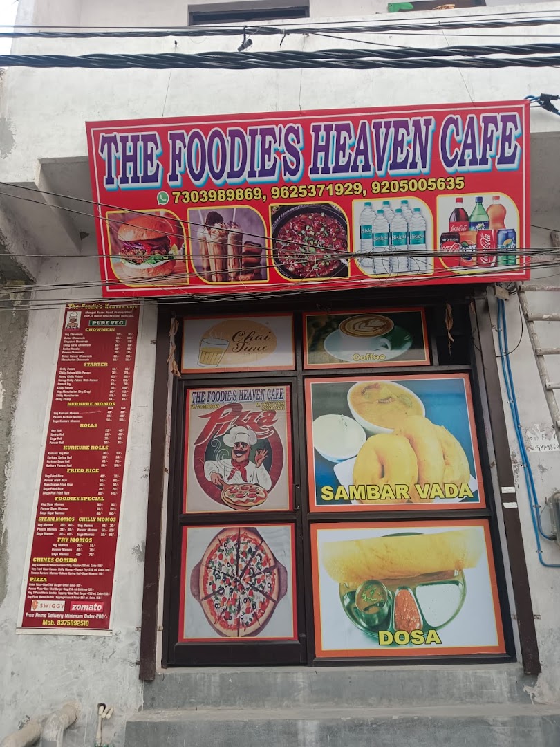THE FOODIES HEAVEN CAFE