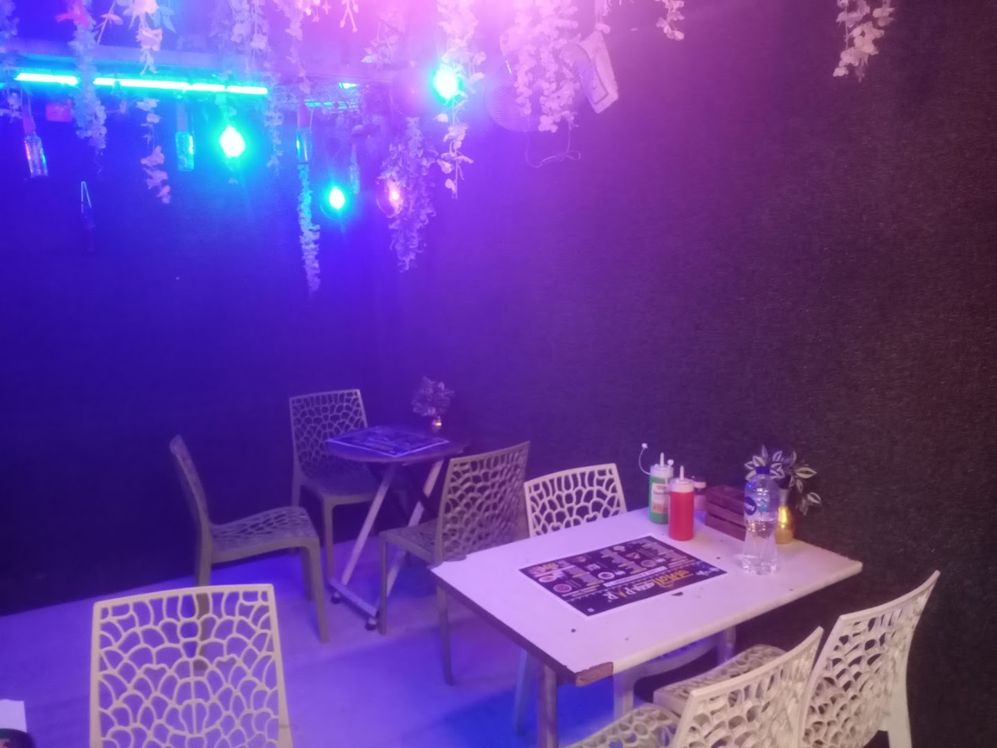 Jamnapaar cafe & restaurant