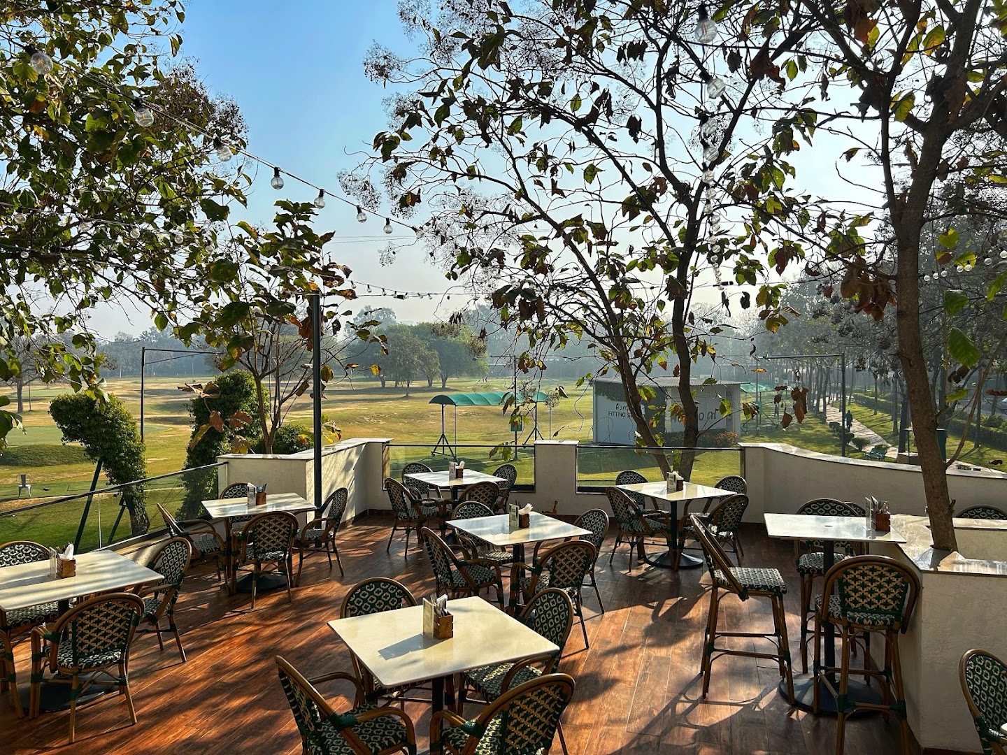 Hamoni: Cafe by the Greens