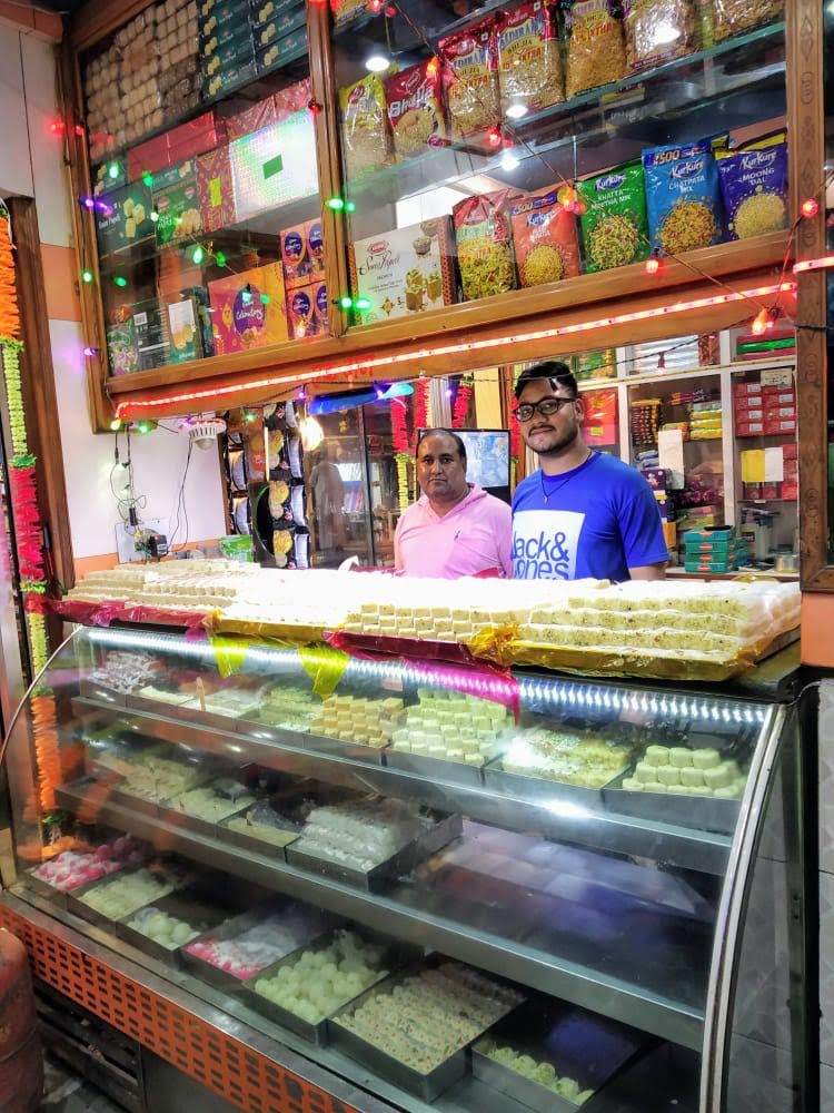 Anand Bikaner Mishthan Bhandar