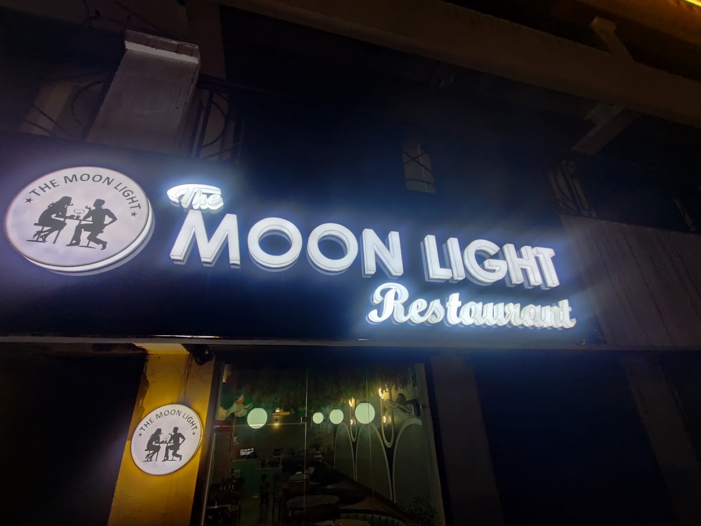 The moon light Restaurant