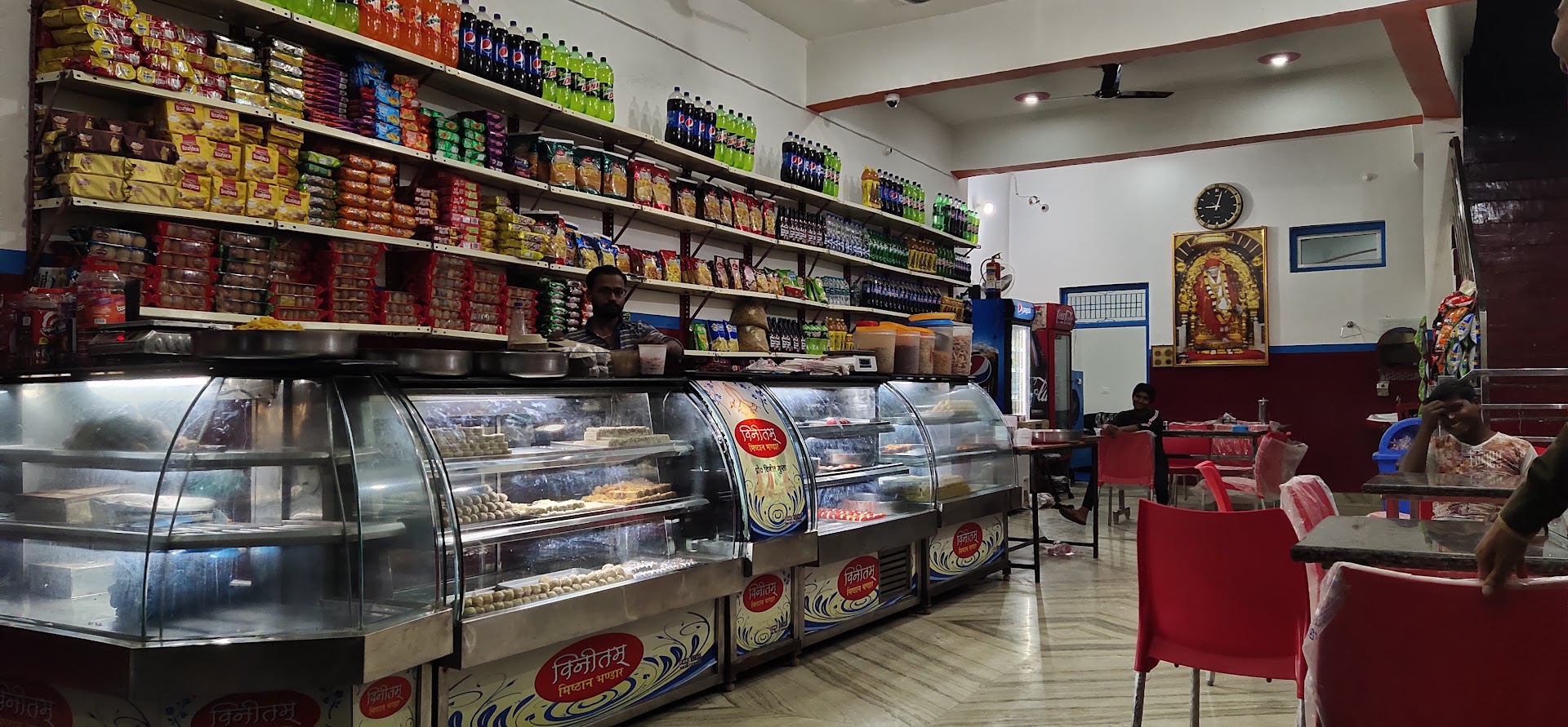 vineetam sweets & restaurant