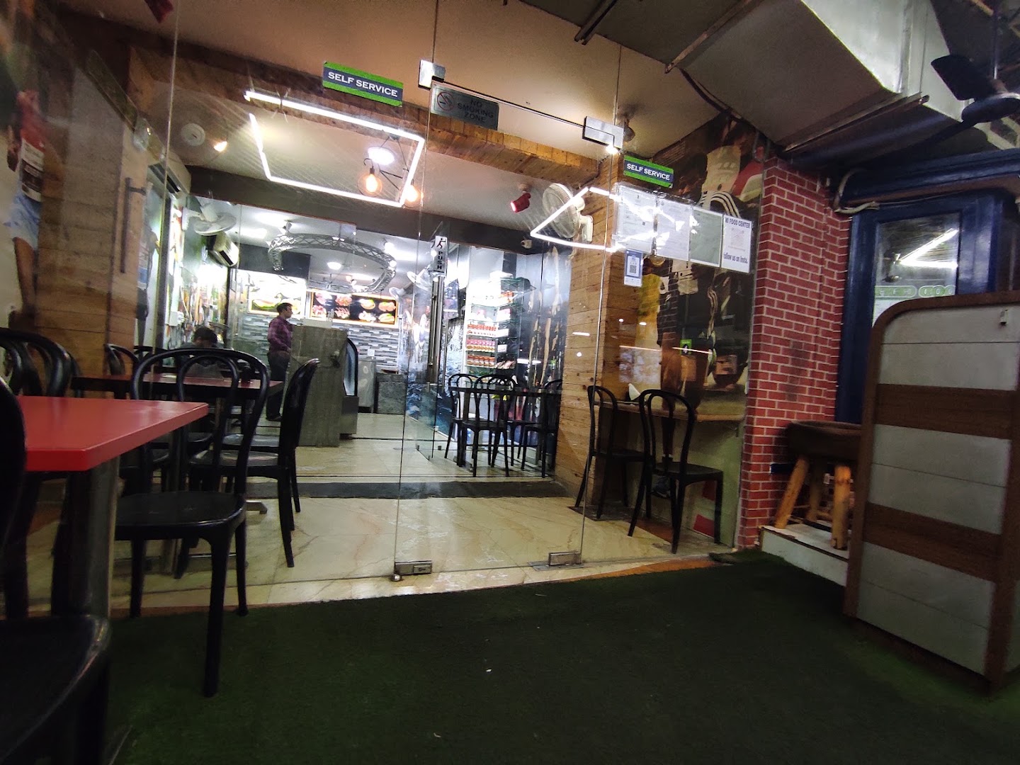 M. I FOOD CENTER