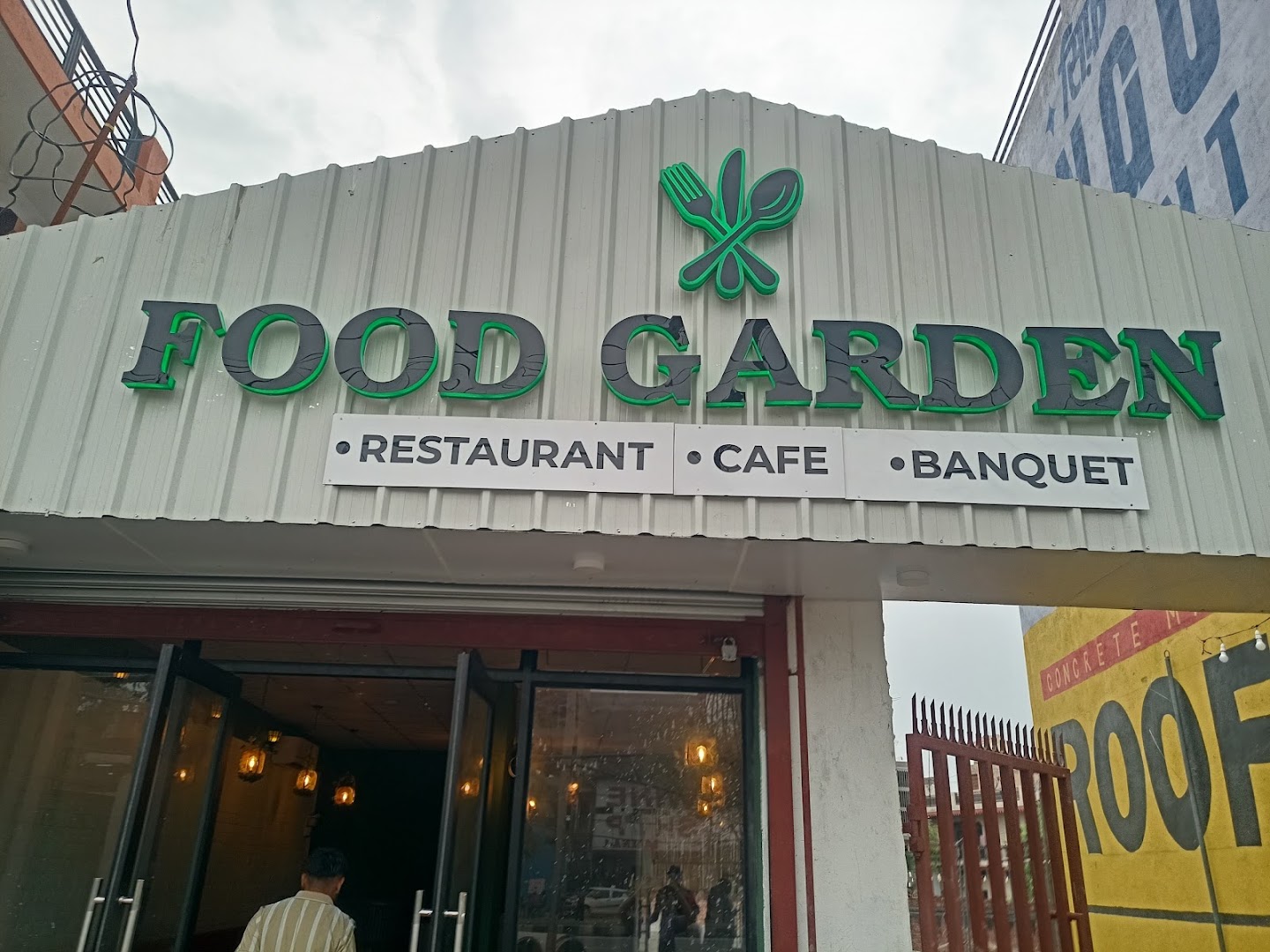 Food Garden - Restaurant, Cafe & Banquet