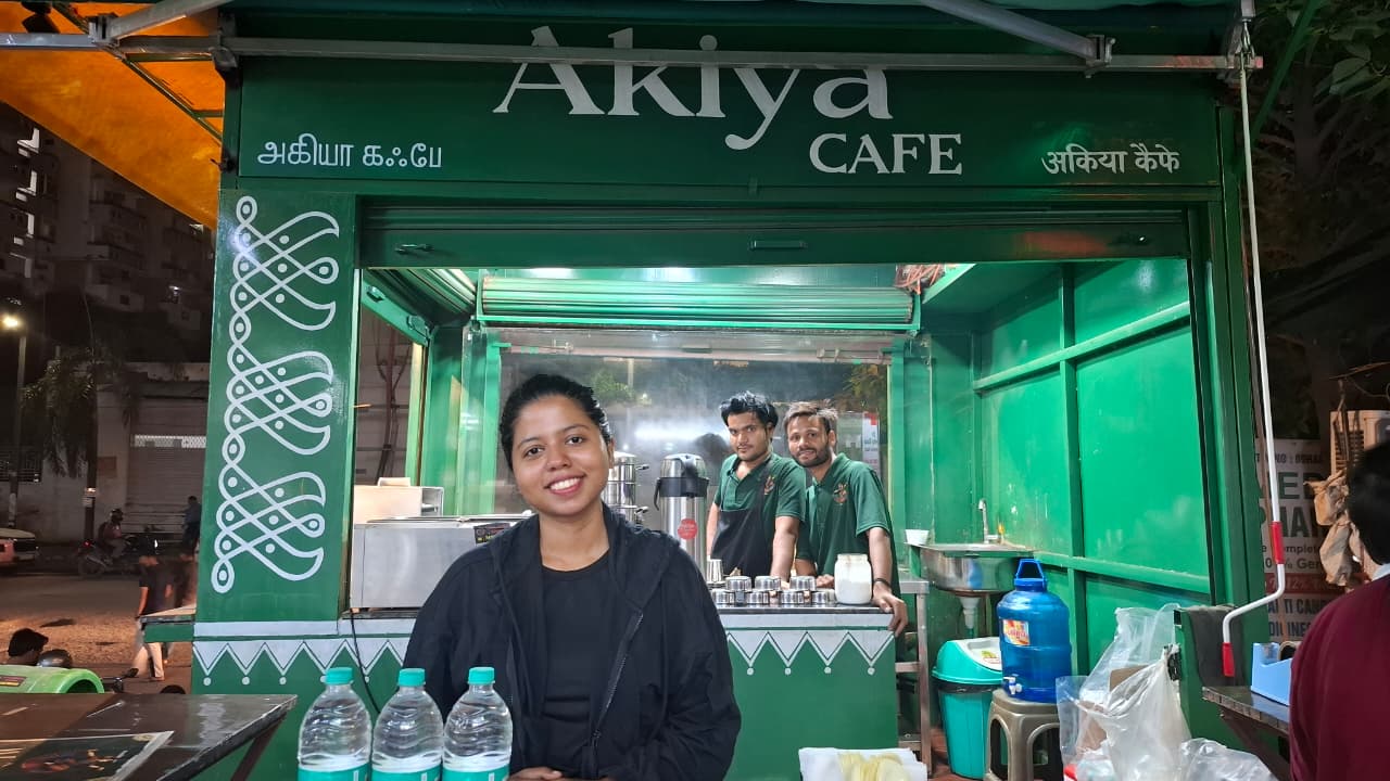 Akiya Cafe