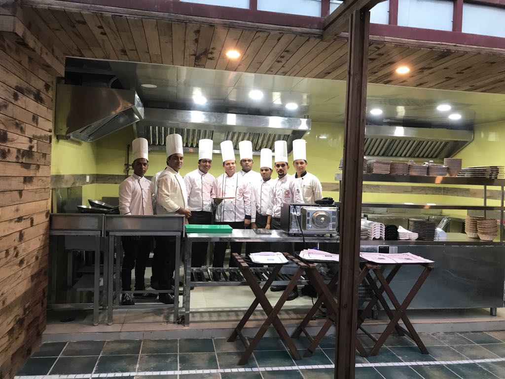 Frolic, The Opal- Bar in Rampur