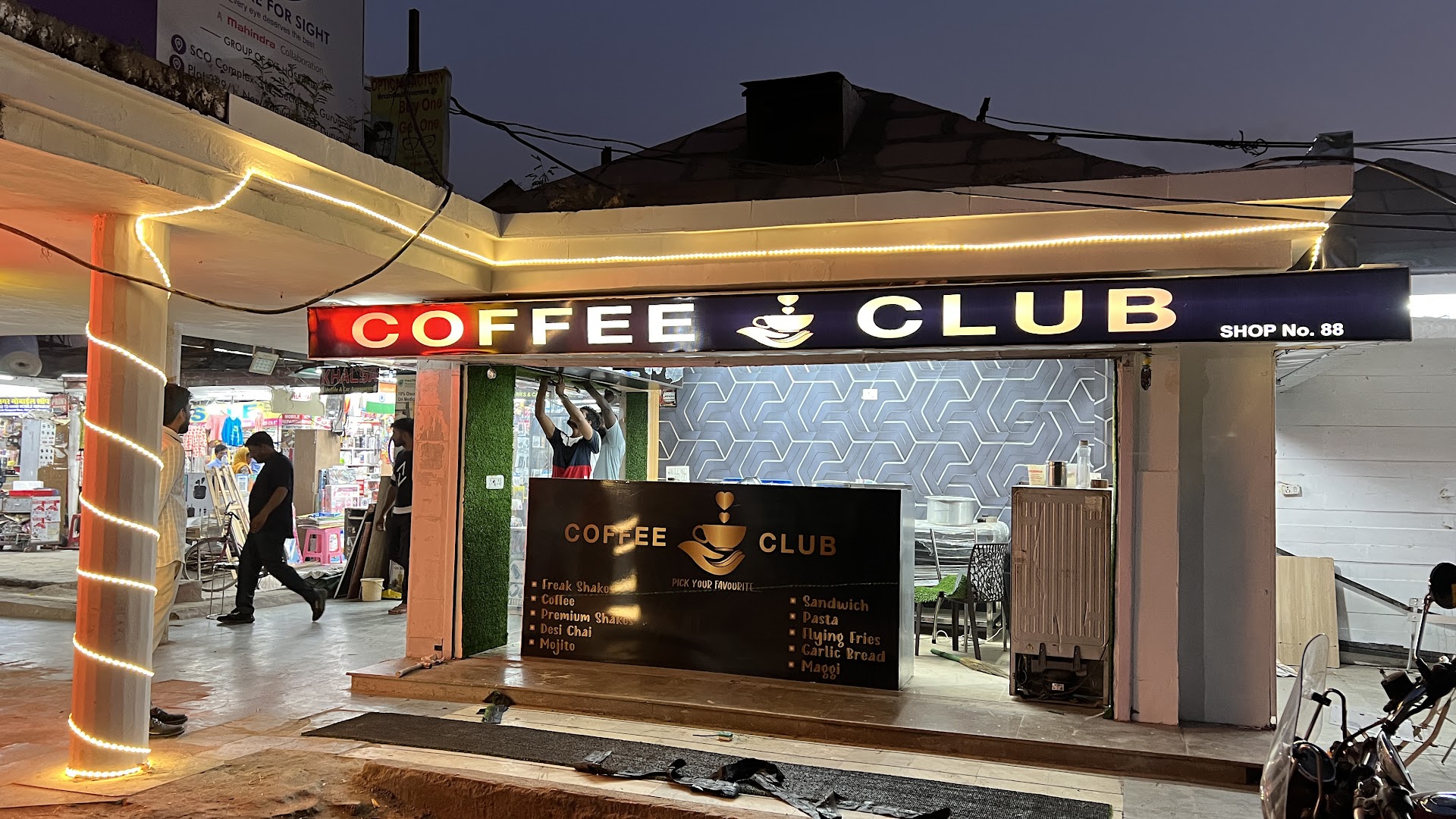 Coffee Club Cafe