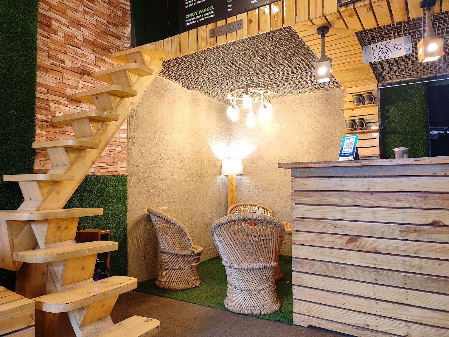 Food wood cafe