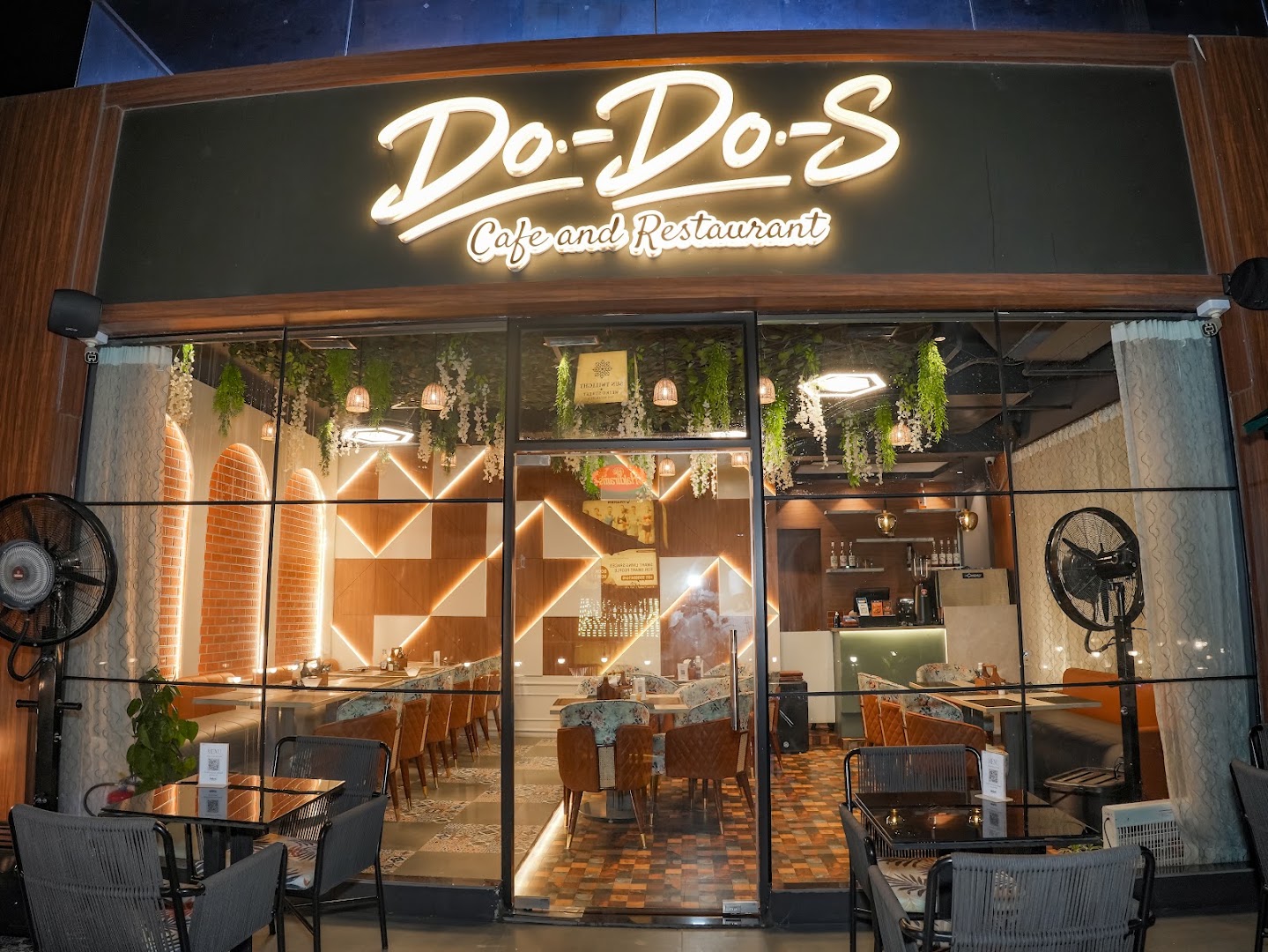 Do-Do-S Cafe & Restaurant | Restaurant in Greater Noida