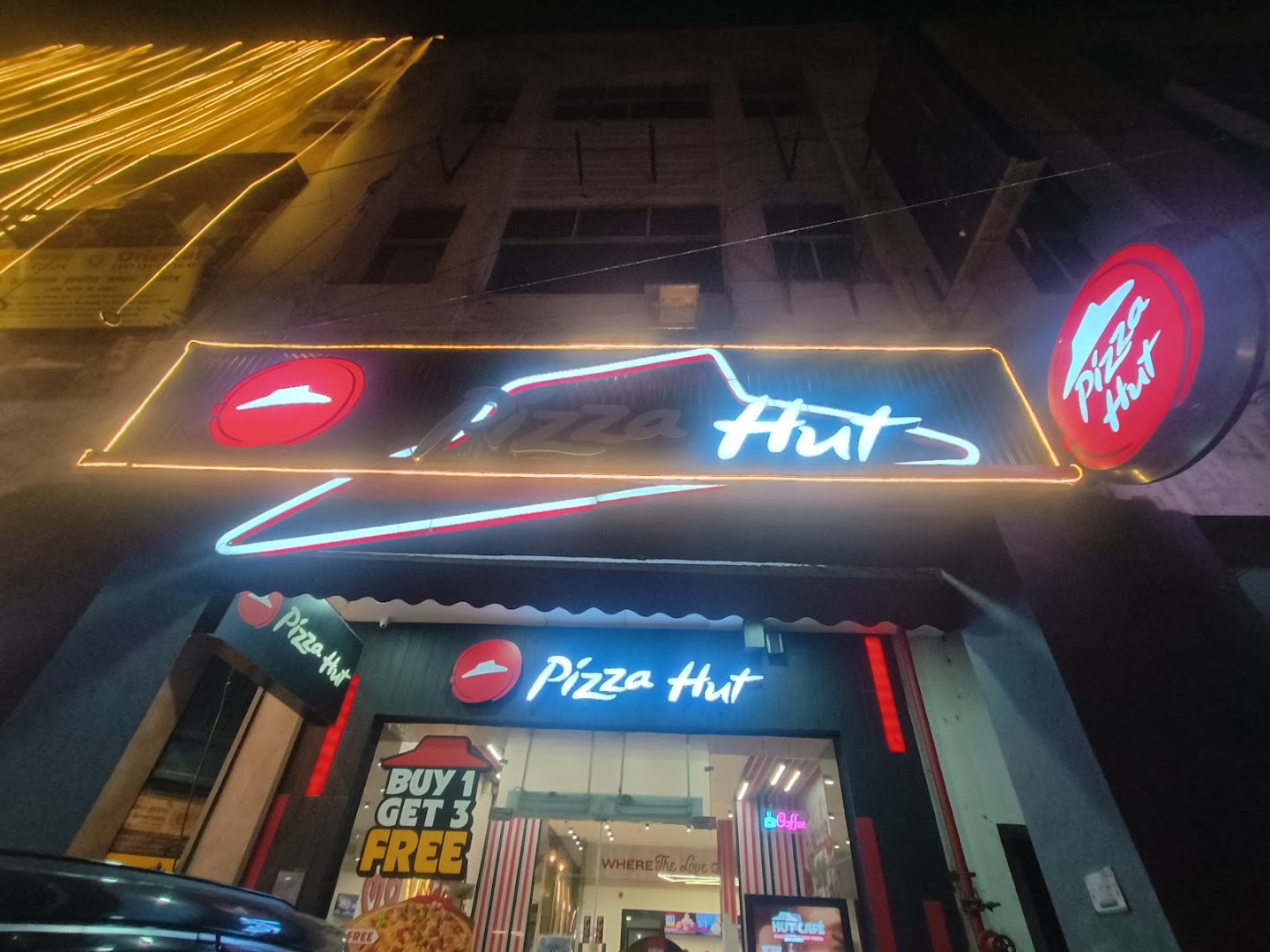 Pizza Hut | Janpath, Delhi